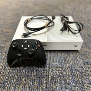 Microsoft Xbox One S Console + Custom Xbox Series X Controller = Great Condition